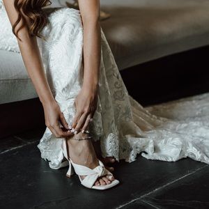 Stuart Weitzman Cream Knotted Ankle-Strap Heels